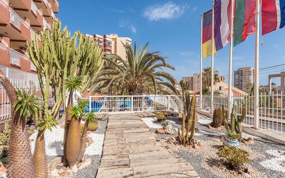 Hotel Cabana بينايدورم المظهر الخارجي الصورة