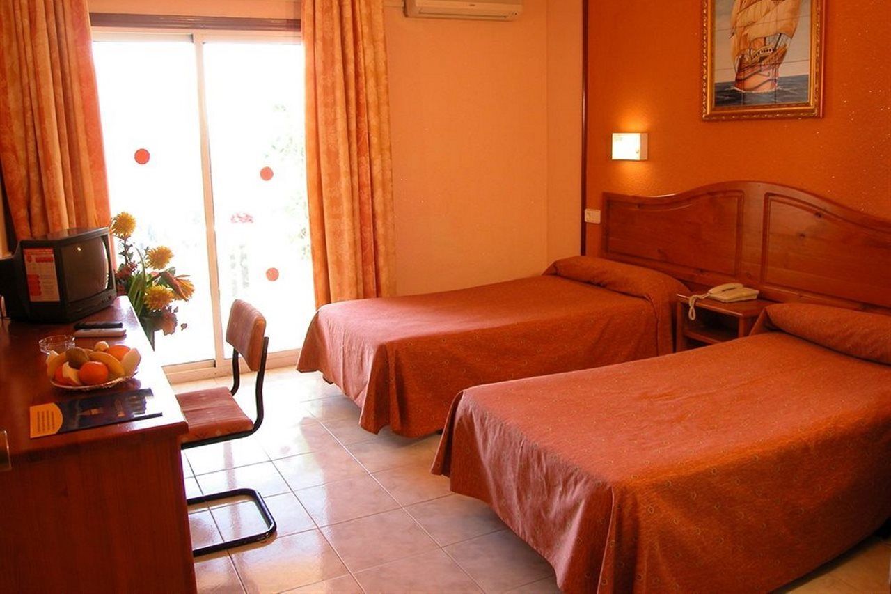 Hotel Cabana بينايدورم المظهر الخارجي الصورة